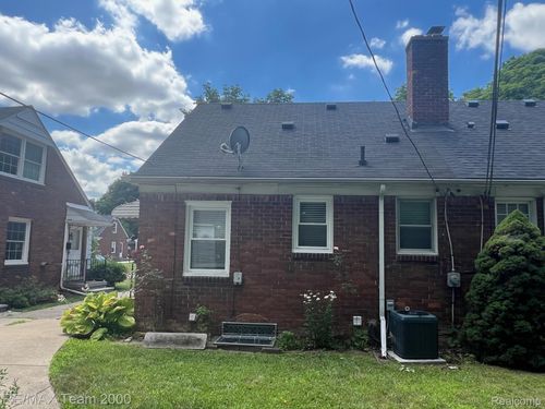10 Carlton Ln, Dearborn, MI, 48120-1017 | Card Image