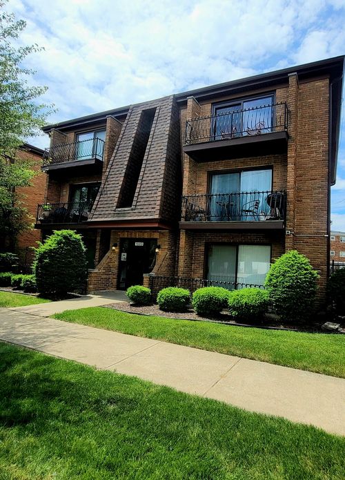 3e-1889 Michigan City Rd, Calumet City, IL, 60409-3758 | Card Image