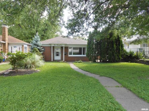 229 Brown St, Bettendorf, IA, 52722-4658 | Card Image