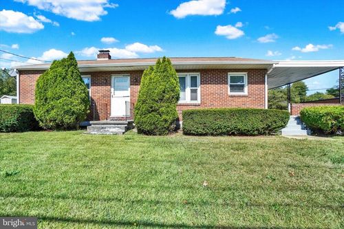 1601 Bannister St, YORK, PA, 17404-4913 | Card Image