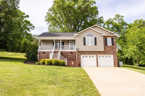 2139 Olde Farm Rd, Hudson, NC, 28638-8786 | Card Image
