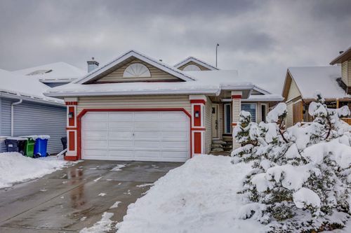124 Valley Meadow Close Nw, Home with 4 bedrooms, 3 bathrooms and 2 parking in Calgary AB | Card Image