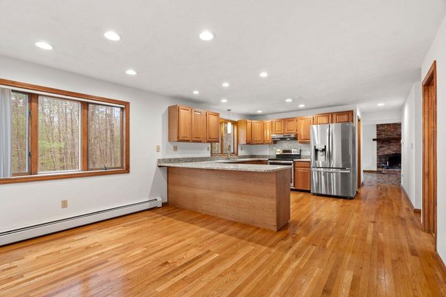 207 Hayden Rd, House other with 4 bedrooms, 4 bathrooms and null parking in Hollis NH | Image 17