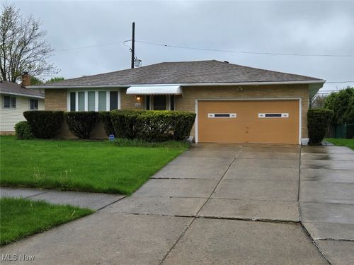 5606 Carlton Dr, Bedford Heights, OH, 44146-2337 | Card Image