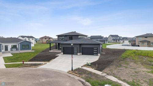 951 50th Ave W, West Fargo, ND, 58078-7217 | Card Image