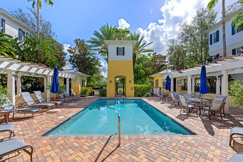 r2-1970 S Dixie Hwy, West Palm Beach, FL, 33401-7700 | Card Image