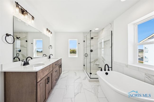 102 Kinloch Drive, House other with 4 bedrooms, 3 bathrooms and 2 parking in Perrysburg OH | Image 19