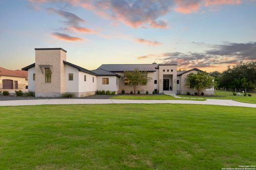 137 Balcones Bnd, Boerne, TX, 78006-8598 | Card Image