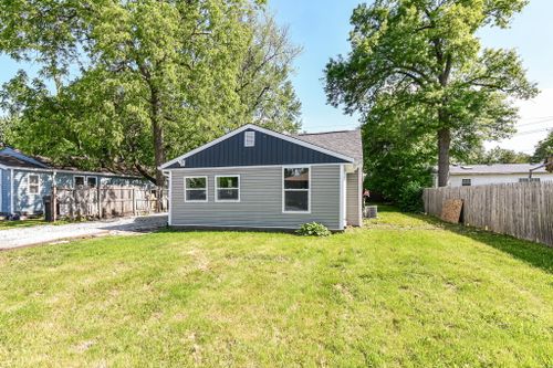 1411 E Perry St, Homecroft, IN, 46227-3116 | Card Image