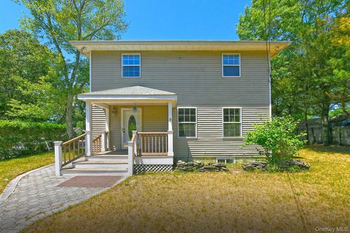 208 Lake Dr, East Patchogue, NY, 11772-4713 | Card Image
