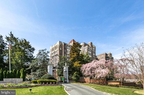 203b-4000 Cathedral Ave Nw, WASHINGTON, DC, 20016-5254 | Card Image