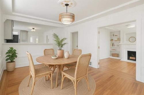 32 Cross St, San Francisco, CA, 94112-3705 | Card Image