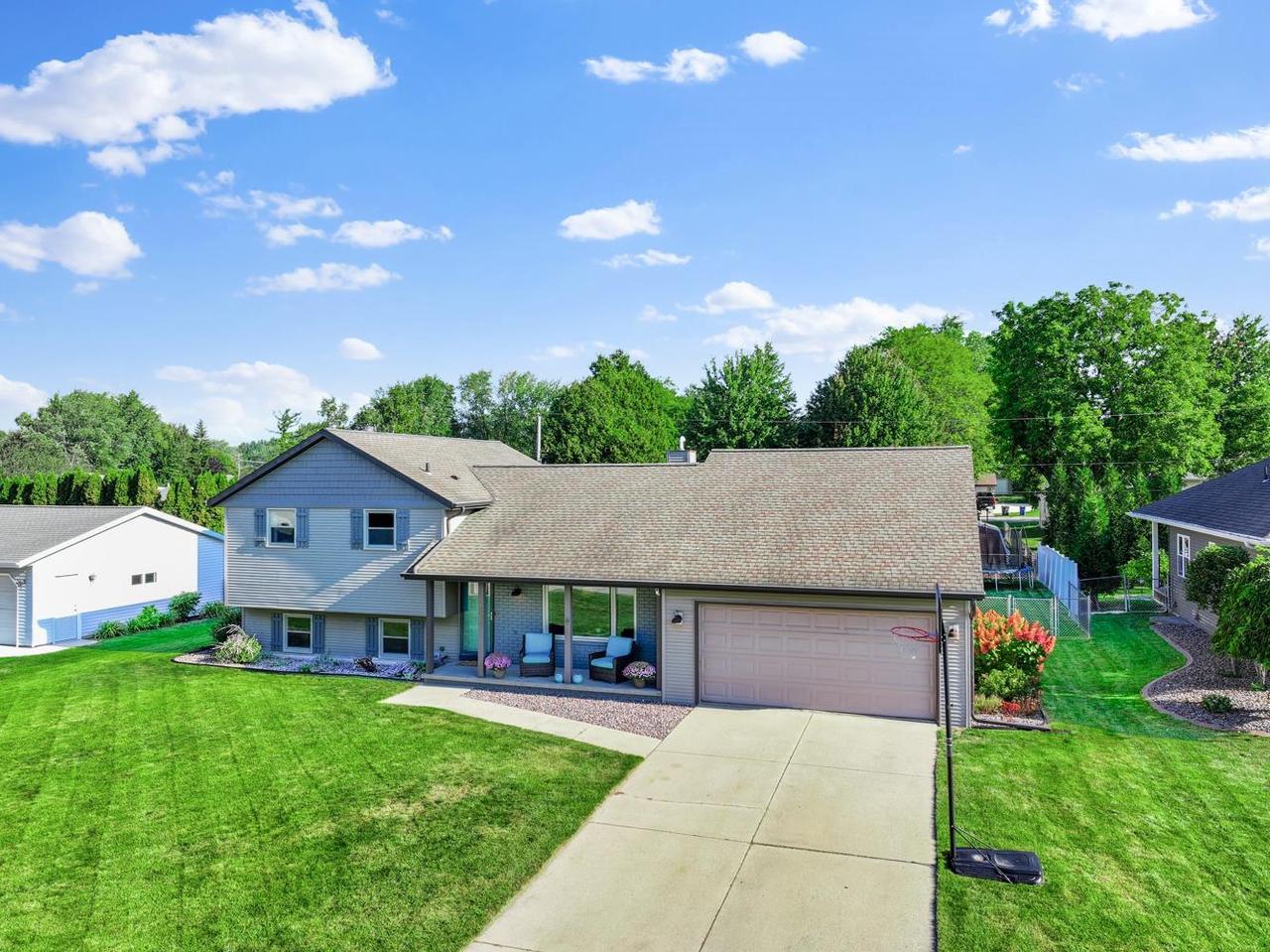Bruce Ln, Green Bay, WI 54313