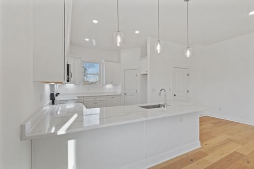 1700 Underwood St, Nashville, TN, 37208-2448 | Card Image