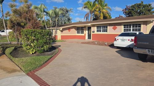 1315 Nw 196th Ter, Miami, FL, 33169-3030 | Card Image
