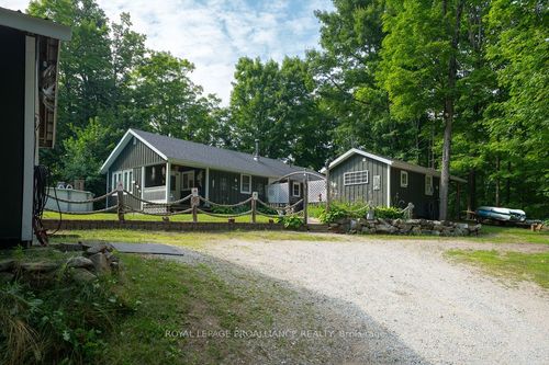 1006 Westwood Dr, Mountain Grove, ON, K0H2E0 | Card Image