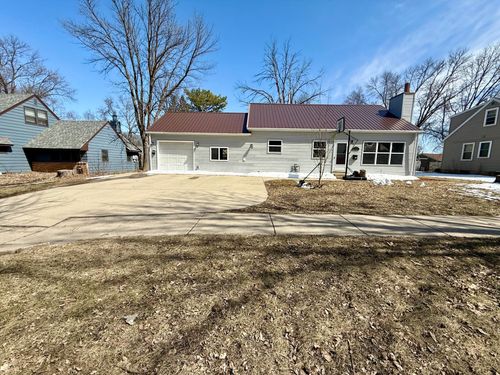 709 15th St Sw, Willmar, MN, 56201-2938 | Card Image