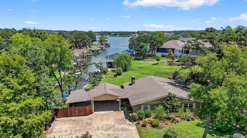 100 Kiowa Dr S, Lake Kiowa, TX, 76240-9259 | Card Image
