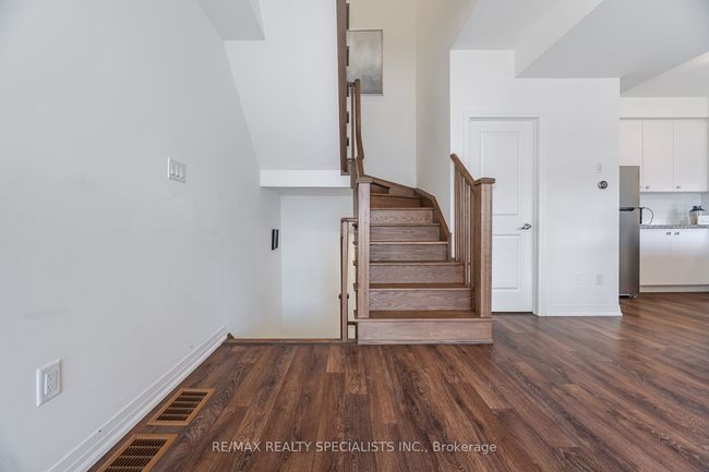 26 Haydrop Rd, House attached with 3 bedrooms, 3 bathrooms and 2 parking in Brampton ON | Image 9