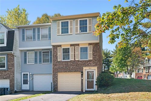 941 Lynwood Ct, Cranberry Twp, PA, 16066-6640 | Card Image