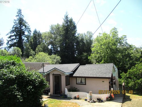 761 N Adams St, Coquille, OR, 97423-1315 | Card Image