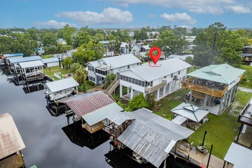 78 Se 901st Ave, Suwannee, FL, 32692 | Card Image