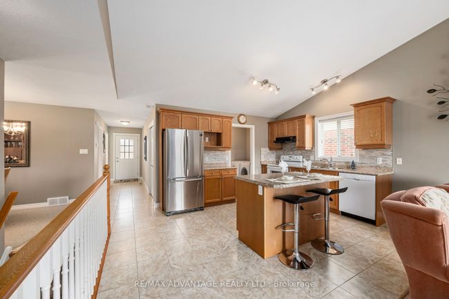 10 Stonefield Gate, House other with 3 bedrooms, 3 bathrooms and 2 parking in Ilderton ON | Image 20