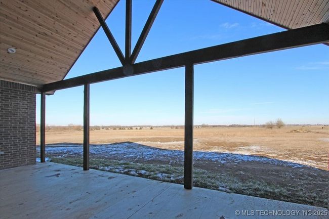 399344 1425 Dr, House other with 4 bedrooms, 3 bathrooms and null parking in Dewey OK | Image 37