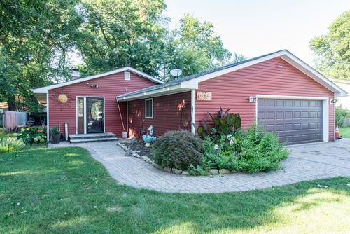 10312 W Chicago Ave, Beach Park, IL, 60099-3683 | Card Image