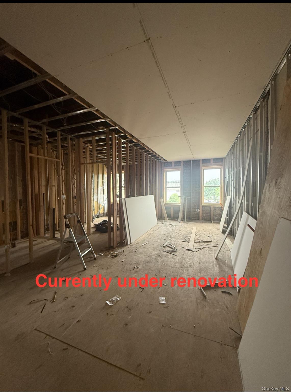 Commercial Sale in New York 3
