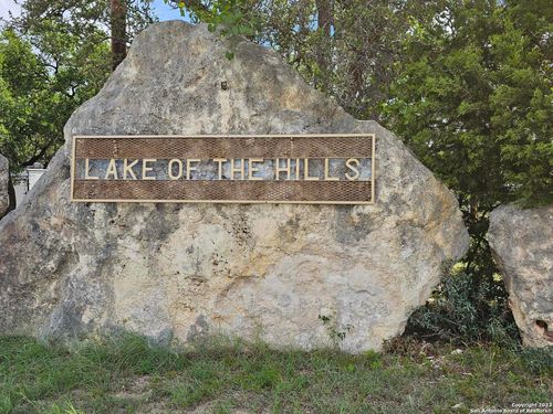 639 Hillside Dr, Spring Branch, TX, 78070-3827 | Card Image