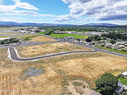 lot-8-1502 W Washington Ave, Union Gap, WA, 98903-1238 | Card Image