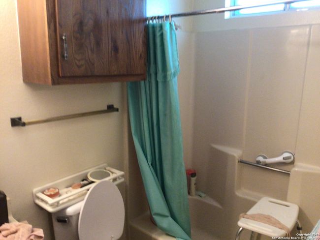 7306 Silent Hls, House other with 3 bedrooms, 2 bathrooms and null parking in San Antonio TX | Image 9