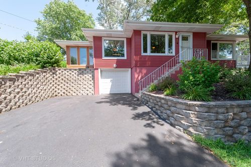 46 Hilltop Dr, Lake In The Hills, IL, 60156-1403 | Card Image