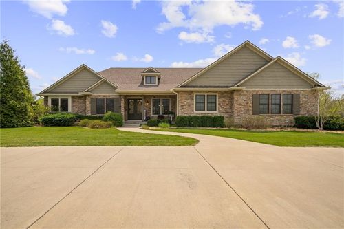 3565 W 193rd St, Stilwell, KS, 66085-8725 | Card Image