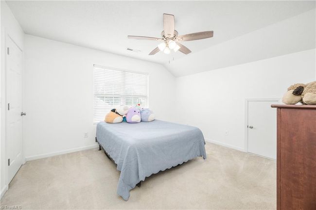 Secondary bedroom | Image 17