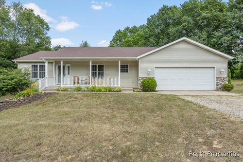 3369 Indian Lakes Rd, Cedar Springs, MI, 49319-9195 | Card Image