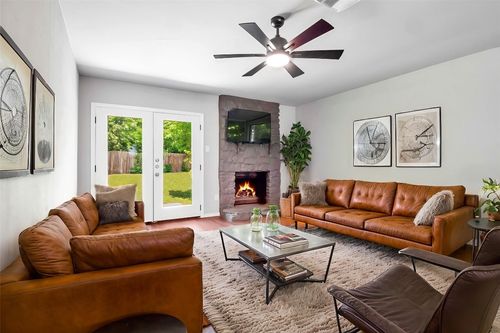 606 Elderberry Cv, Austin, TX, 78745-6517 | Card Image