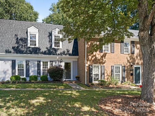 8068 Knights Bridge Rd, Charlotte, NC, 28210-5748 | Card Image