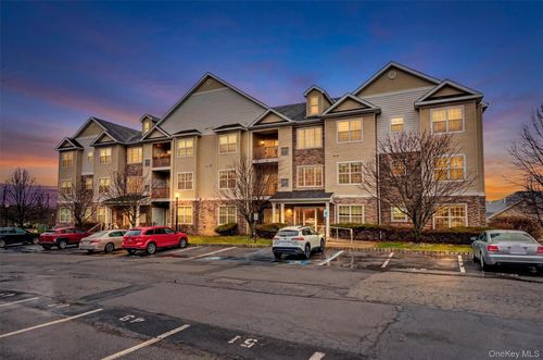 935 Tower Ridge Cir, Middletown, NY, 10941-2611 | Card Image