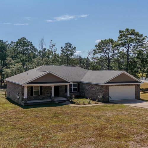 1049 Pinewood Dr, Defuniak Springs, FL, 32433-4530 | Card Image