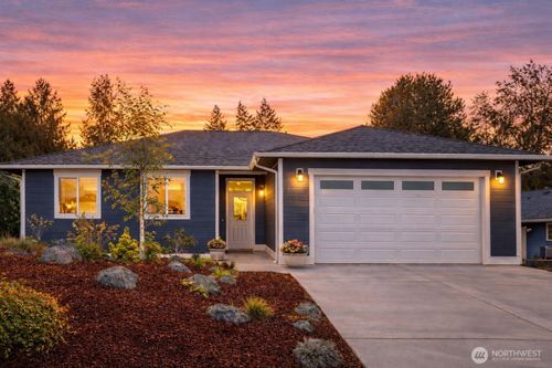 127 Sunrise View Ave, Sequim, WA, 98382-8507 | Card Image