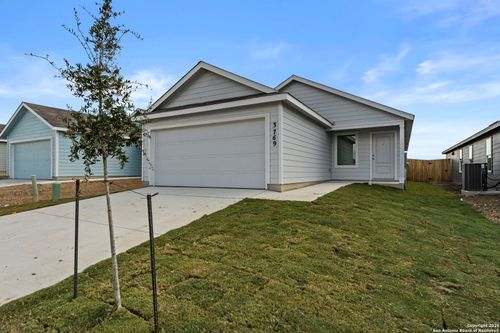 3841 Swift Fox Rd, New Braunfels, TX, 78132-0298 | Card Image