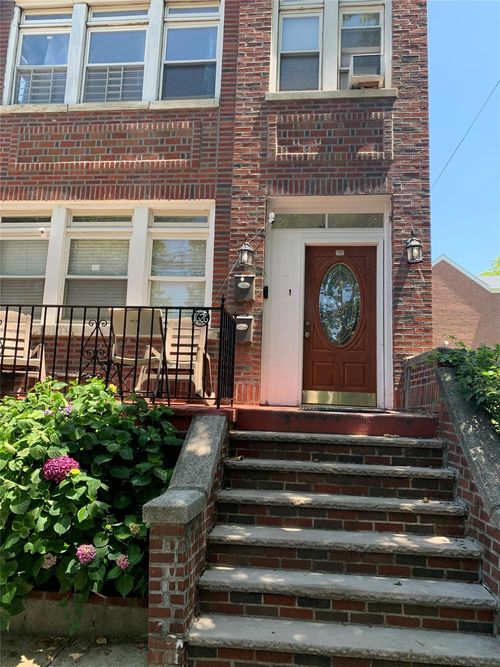 1626 Mayflower Ave, Bronx, NY, 10461-4818 | Card Image