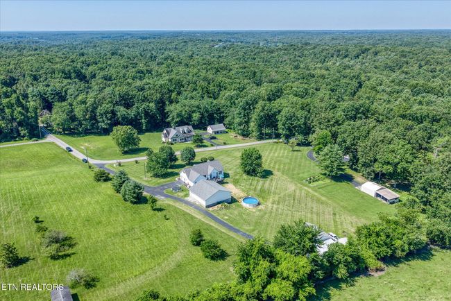 1036 Circle Dr, House other with 3 bedrooms, 2 bathrooms and null parking in Jamestown TN | Image 48