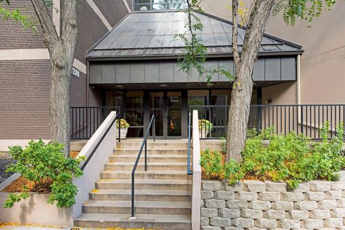 apt-220-7200 York Ave S, Edina, MN, 55435-4405 | Card Image