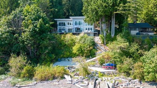 1980 Thornbrough Rd, Gibsons, BC, V0N1V6 | Card Image
