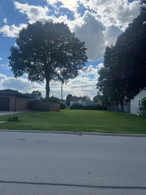 1721 Dearborn Street, Crest Hill, IL, 60403 | Card Image