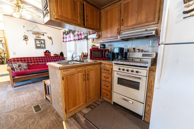 87 Cindy, Condo with 3 bedrooms, 1 bathrooms and null parking in WARRENS WI | Image 8