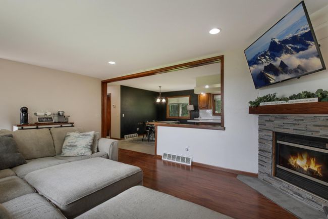 Living Room | Image 6